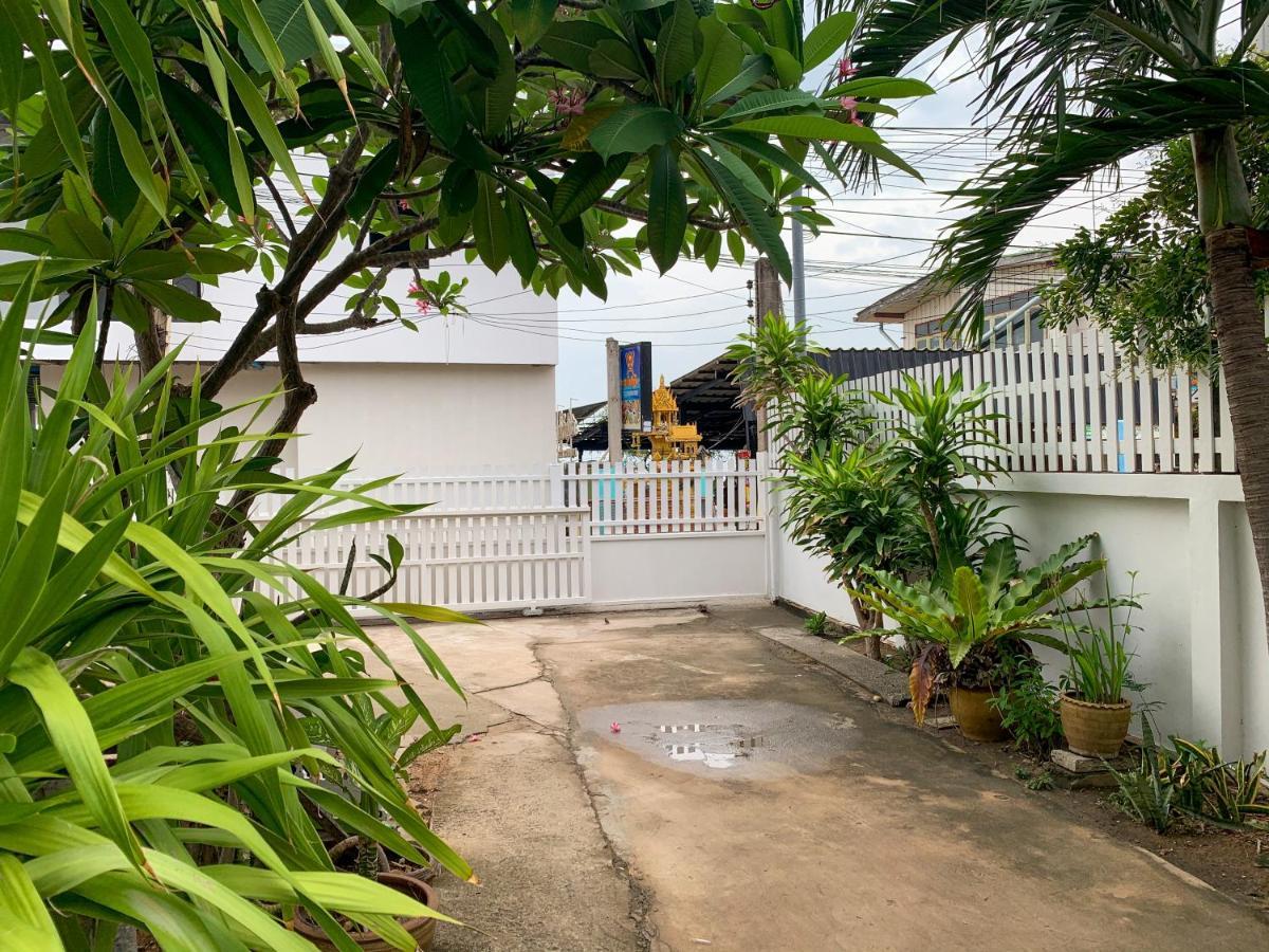 Sawaddeethaweesuk At Kohlarn Apartment Exterior photo