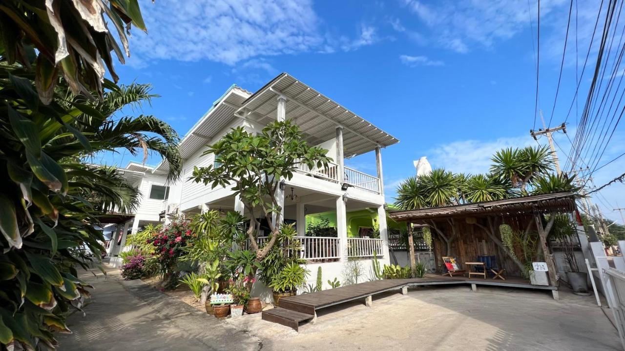 Sawaddeethaweesuk At Kohlarn Apartment Exterior photo